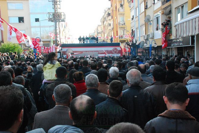 MHP LİDERi DEVLET BAHÇELİ AKHİSARLILAR İLE BULUŞTU